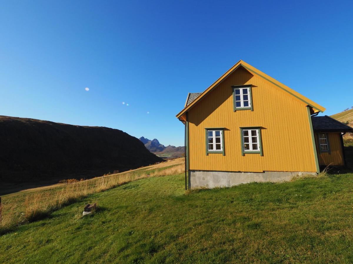 Lofoten Hiking Lodge Bostad Exterior foto